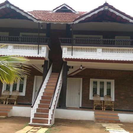 Mango Village Farm House Nelliyampathy Exterior foto